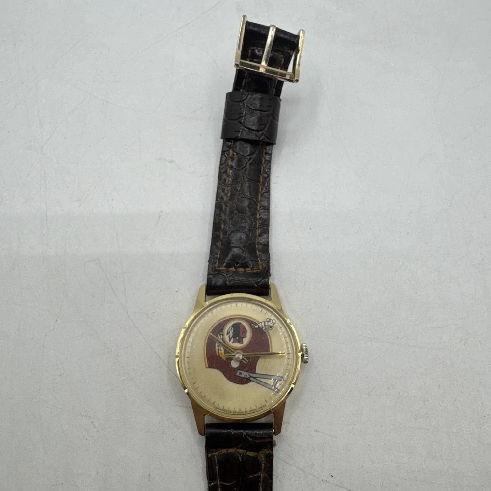 Vintage 1971 Lafayette Washington Redskins Watch Mechanical Read